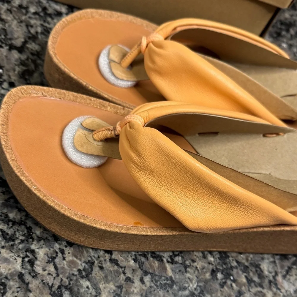 Lucky Brand Women's coral Platform Sandals NWT